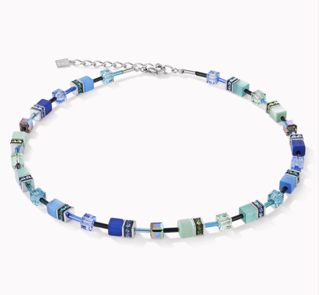 Kleur vereist geen moed maar pit: ketting dicht bij de hals uit de GeoCUBE-collectie&reg; van COEUR DE LION.